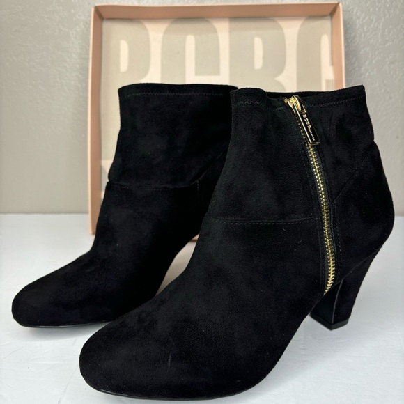 New BCBG Black 3” Comfort Heel Ankle Boots Bootie Side Zip Gold Hardware Size 9 - Picture 5 of 13